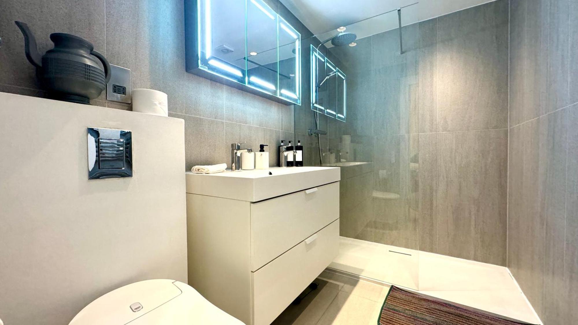 2 Bedroom Apartment In Central London South Kensington By Wild London Exterior photo